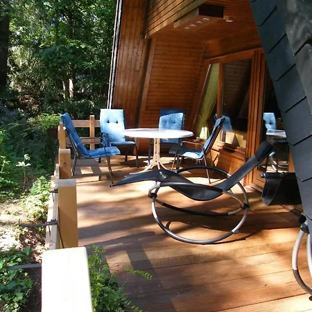 Nurdachferienhaus In Ruhiger Lage, Auf Einem Naturbelassenem Grundstueck Mit Nahegelegener Angelmoeglichkeit - B48731 *