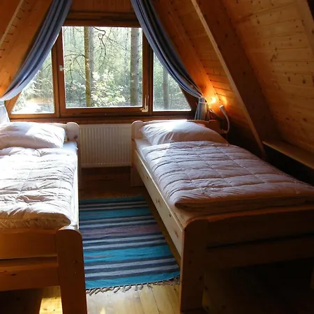 Nurdachferienhaus In Ruhiger Lage, Auf Einem Naturbelassenem Grundstueck Mit Nahegelegener Angelmoeglichkeit - B48731 *